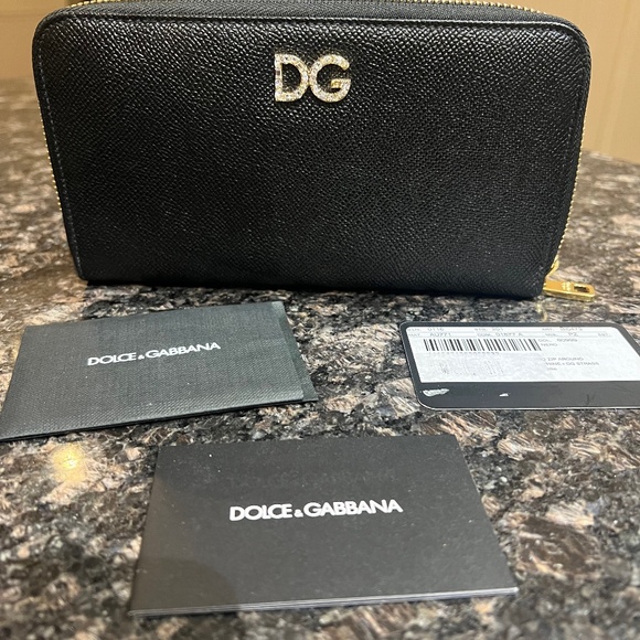 Dolce & Gabbana Handbags - DG Continental Wallet in Leather